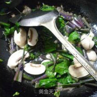 Stir-fried Beetroot with Fresh Mushrooms recipe