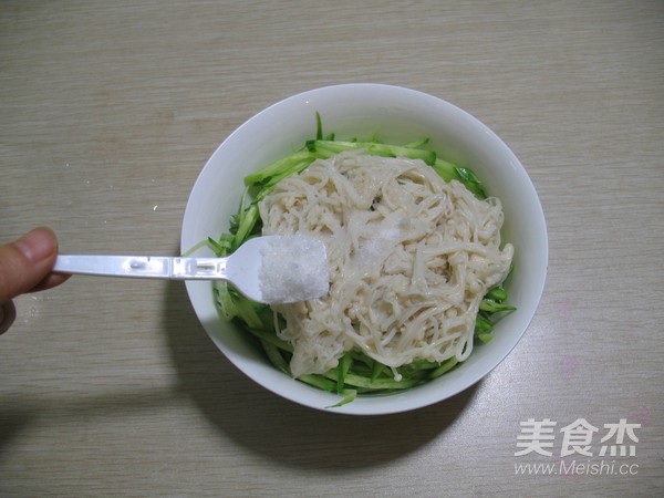 Cucumber with Golden Needle Mushroom recipe