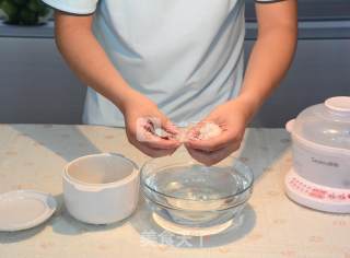 White Fungus and Lotus Seed Soup recipe