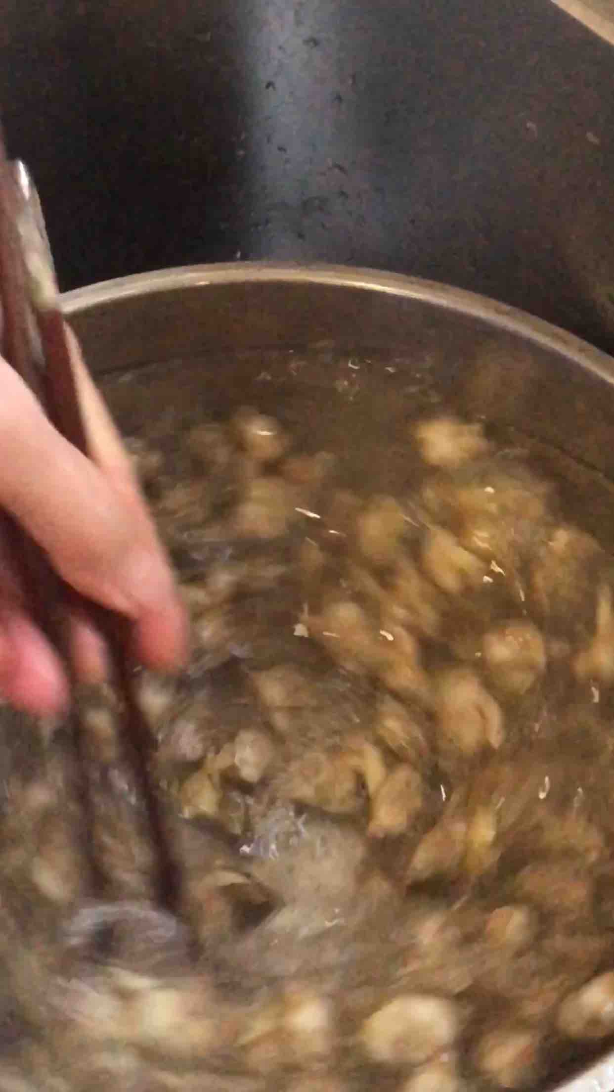 The Correct Way to Clean Clams recipe