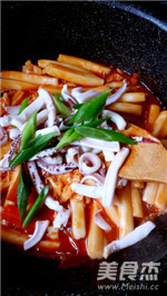 Spicy Fried Rice Cake with Squid recipe