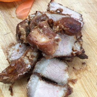 Roasted Pork and Stir-fried Lettuce Slices recipe