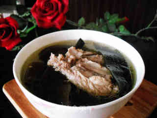 Seaweed Pork Ribs Soup recipe