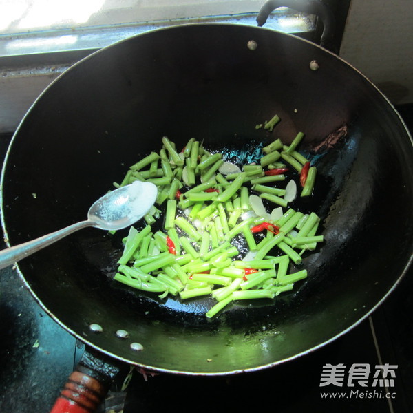 Hot Pepper Cabbage Stem recipe