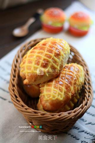 Lazy Way to Eat Avocado---avocado Netted Bread recipe