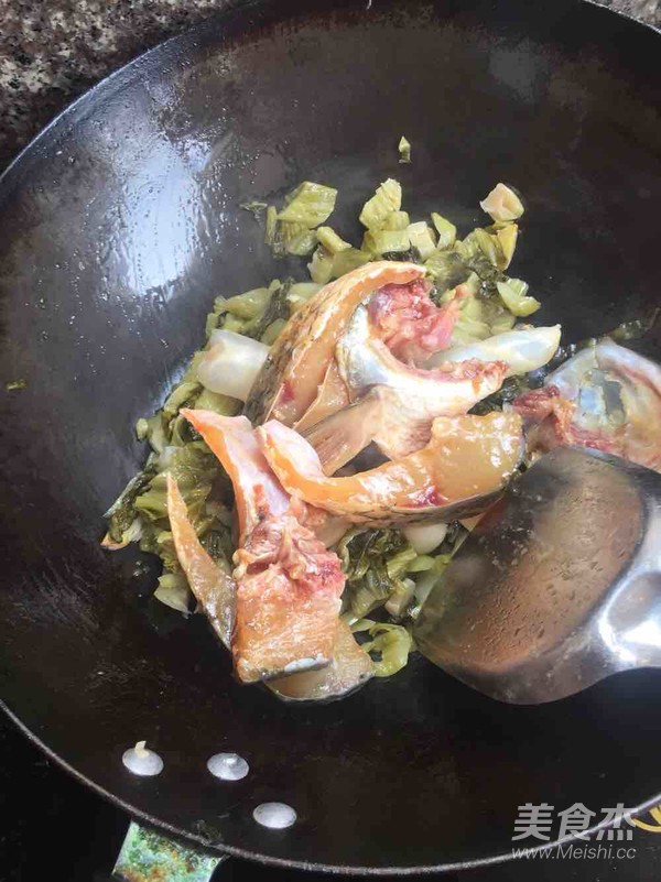 Sauerkraut Boiled Carp recipe