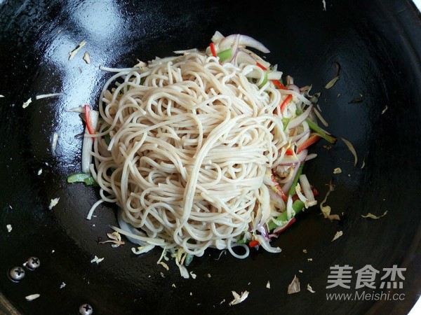 Stir-fried Noodles with Mushrooms and Baby Vegetables recipe