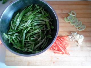 Stir-fried Kidney Bean Shreds recipe