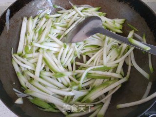 Shrimp Skin Gourd Vermicelli Soup recipe