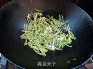 Stir-fried Amaranth Stem recipe