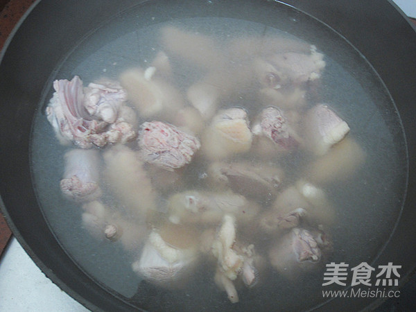White Fungus Duck Soup recipe