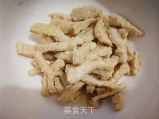 #团圆饭# Stir-fried Shredded Pork with Garlic recipe