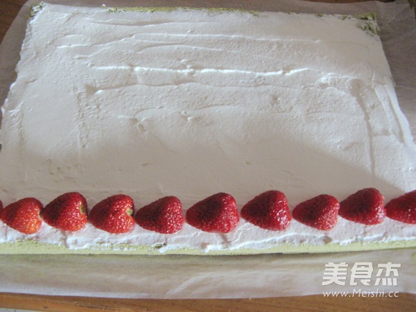 Matcha Cream Layer Cake Roll recipe