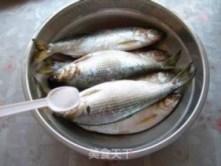Crucian Carp with Garlic recipe