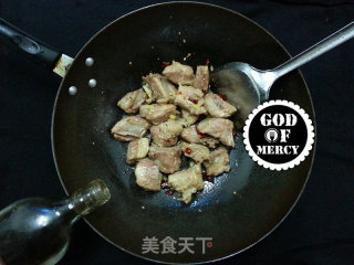 Home-cooked Flavors that You Never Get Tired of = Excellent and Delicious Dry-pot Garlic Pork Ribs in The Cold Winter recipe