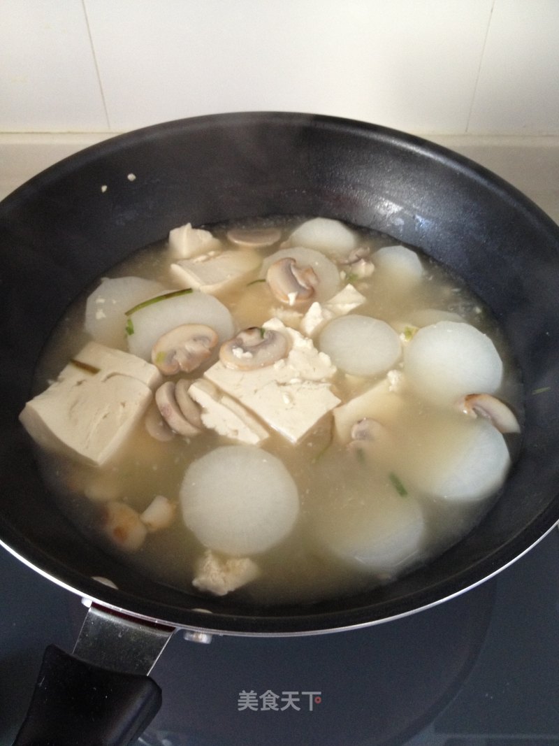 Radish Tofu Mushroom Soup