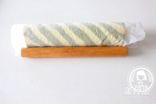 Two-color Cake Roll recipe