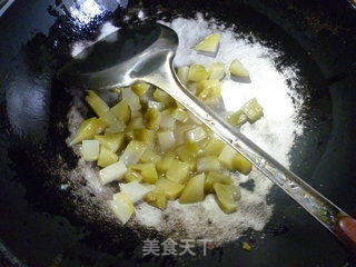 Fried Mustard with Peanuts recipe