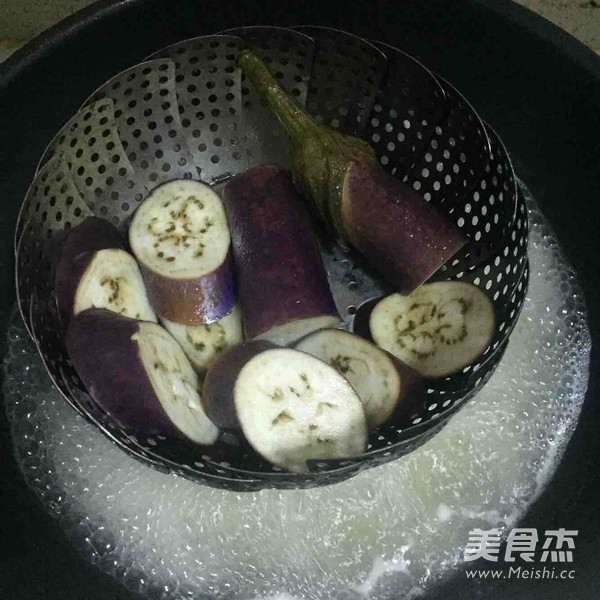 Eggplant Mixed with Cucumber recipe