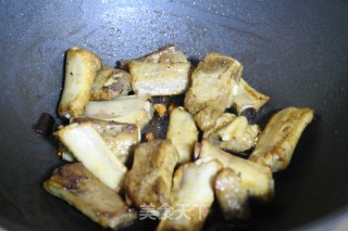 Stewed Pork Ribs with Mushrooms recipe