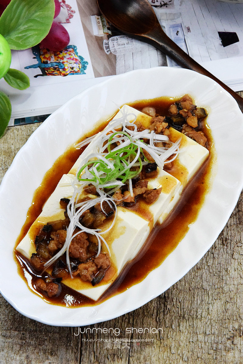Ten Minutes of Delicious Dishes-tofu with Sea Cucumber and Pork