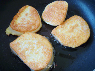 [yiru's Private Health Staple Food] Leftover Steamed Buns Turned into Egg-fried Steamed Buns for Breakfast recipe