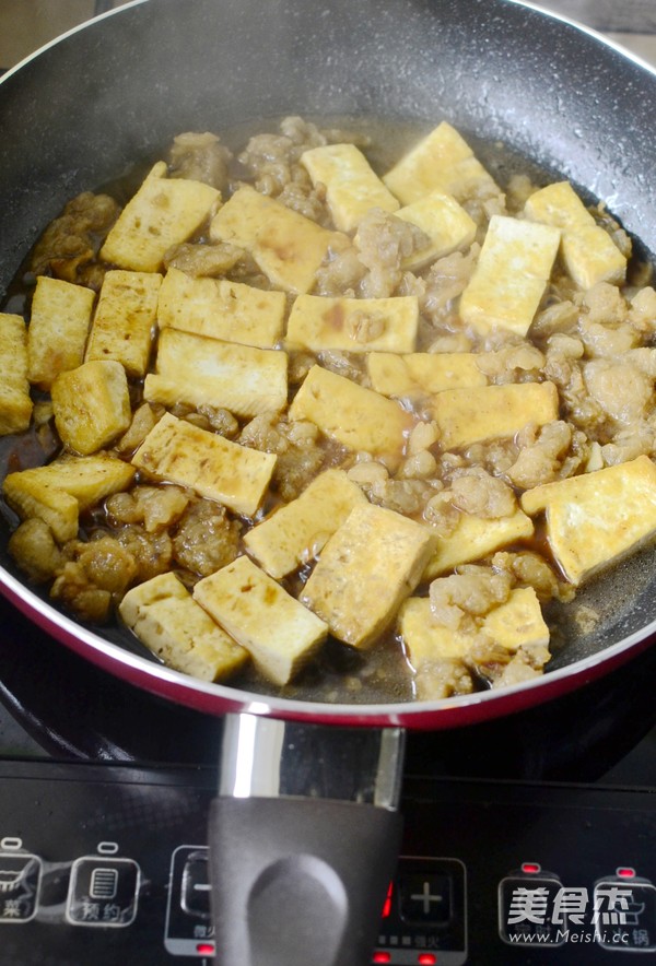 Braised Tofu with Lard Residue recipe