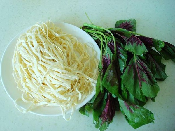 Red Amaranth Boiled Noodles recipe