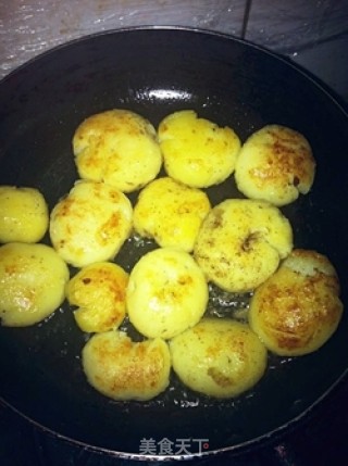 Pan-fried Baby Potatoes recipe