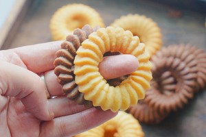 Video 💍2 Flavors｜romea Cookies｜super Smooth and Squeezing｜three-dimensional Pattern｜ring Cookies recipe