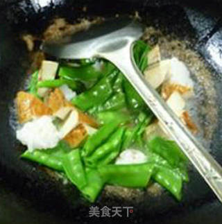 Stir-fried Snow Peas with Fragrant Dried Shrimp Balls recipe