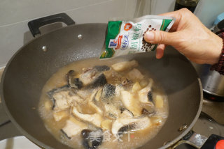 Braised Black Fish in Garlic Sauce recipe