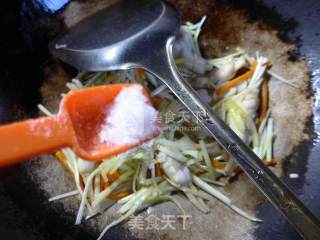 Fried Razor Clams with Leek Buds recipe