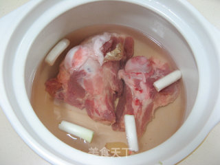 Crab Mushroom Soy Bean Stick Bone Soup recipe