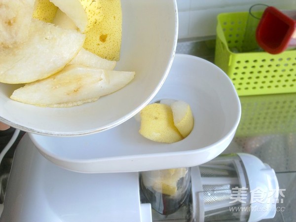 Freshly Squeezed Pear Juice recipe