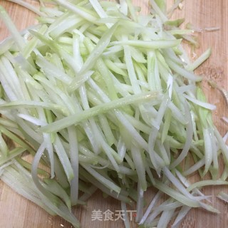 Chayote Stir-fried Sea Cucumber recipe