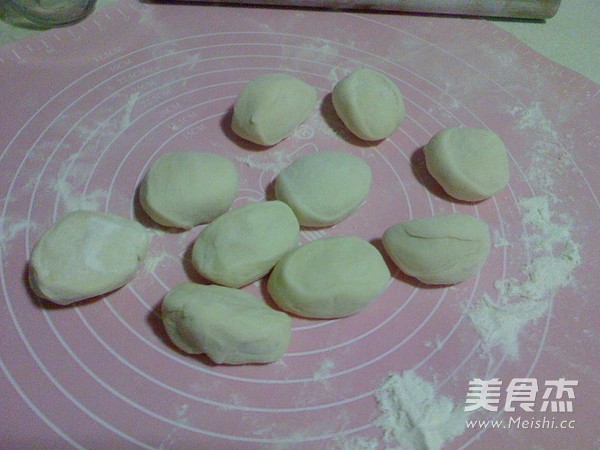 Steamed Cabbage Buns recipe