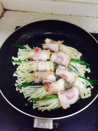 Bacon Golden Needle Roll recipe