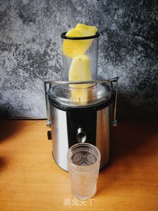 Freshly Squeezed Pineapple Juice recipe