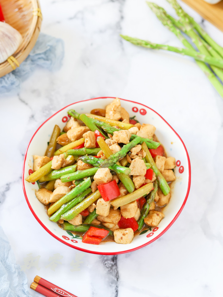 Stir-fried Chicken with Asparagus recipe