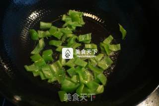 Stir-fried Peppers with Watermelon Peel recipe