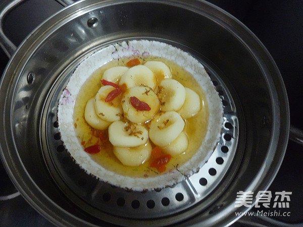 Sweet-scented Osmanthus Steamed Water Chestnut recipe