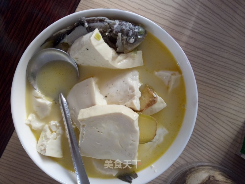 Tofu Crucian Carp Soup recipe