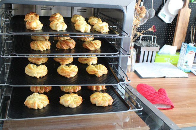 Garland Coconut Bread recipe