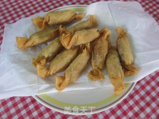 Children's Trick "sugar-shaped Wonton Skewers" recipe