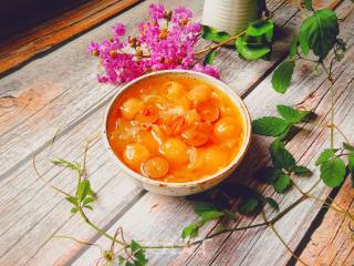 Longan, Red Date and White Fungus Soup recipe