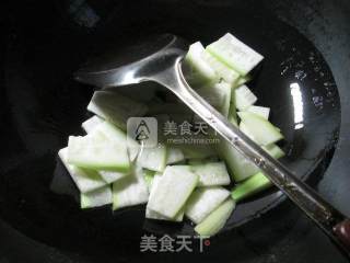 Fried Squid with Long Melon recipe