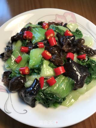 Stir-fried Fungus with Canola recipe
