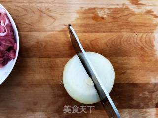 Stir-fried Shredded Pork with Onion recipe