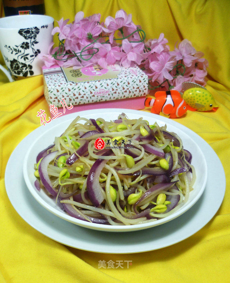 Fried Soy Sprouts with Purple Onion recipe